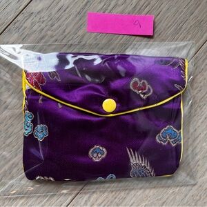 **NEW** - #9 MINI EMBROIDERED ZIPPERED POUCH